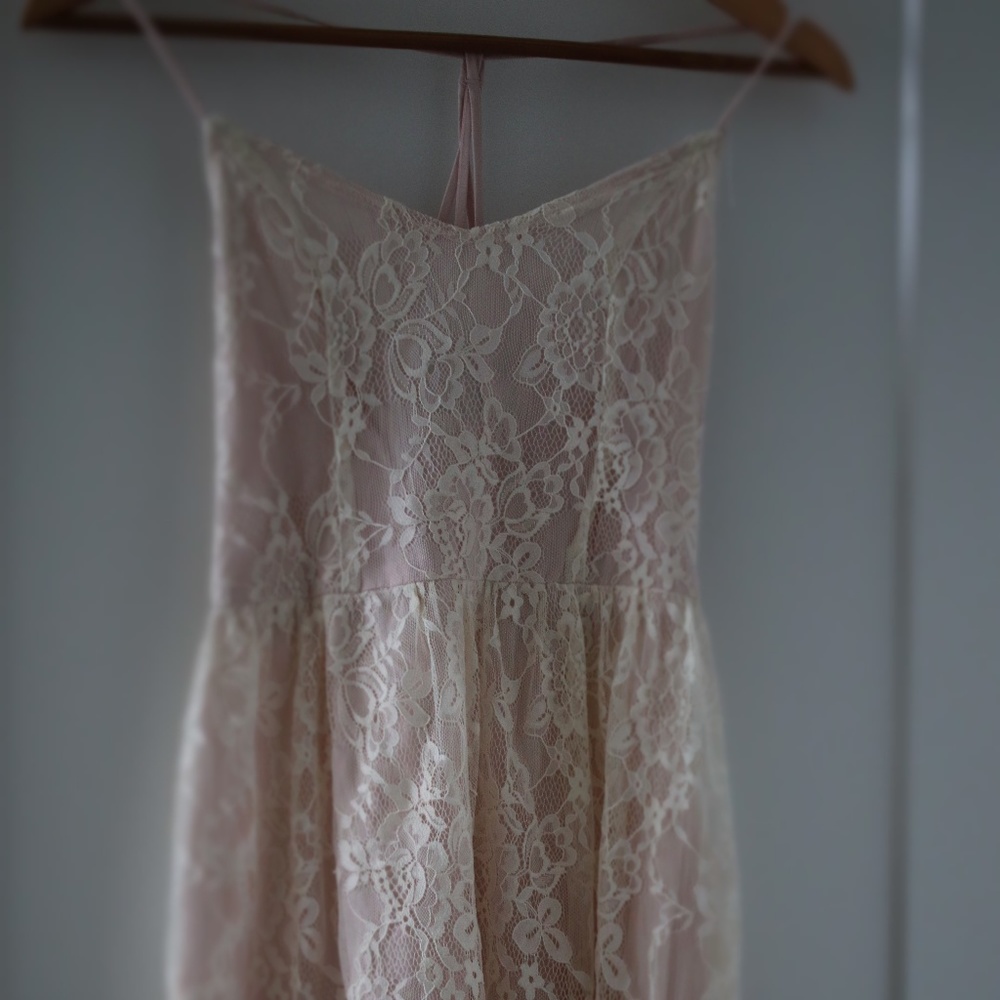 NWT Abercrombie XS Light Pink Lace Dress